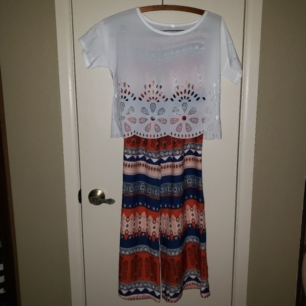 WET SEAL boho pants and‎ crop top